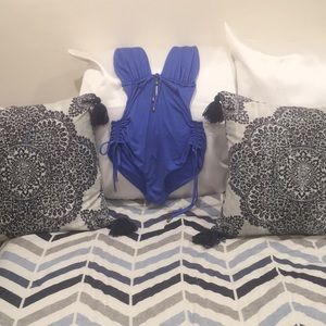 Used for a vacation royal blue.